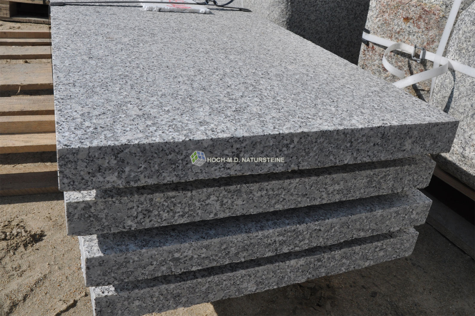 Granitplatten Laban hellgrau alle Seiten gesägte