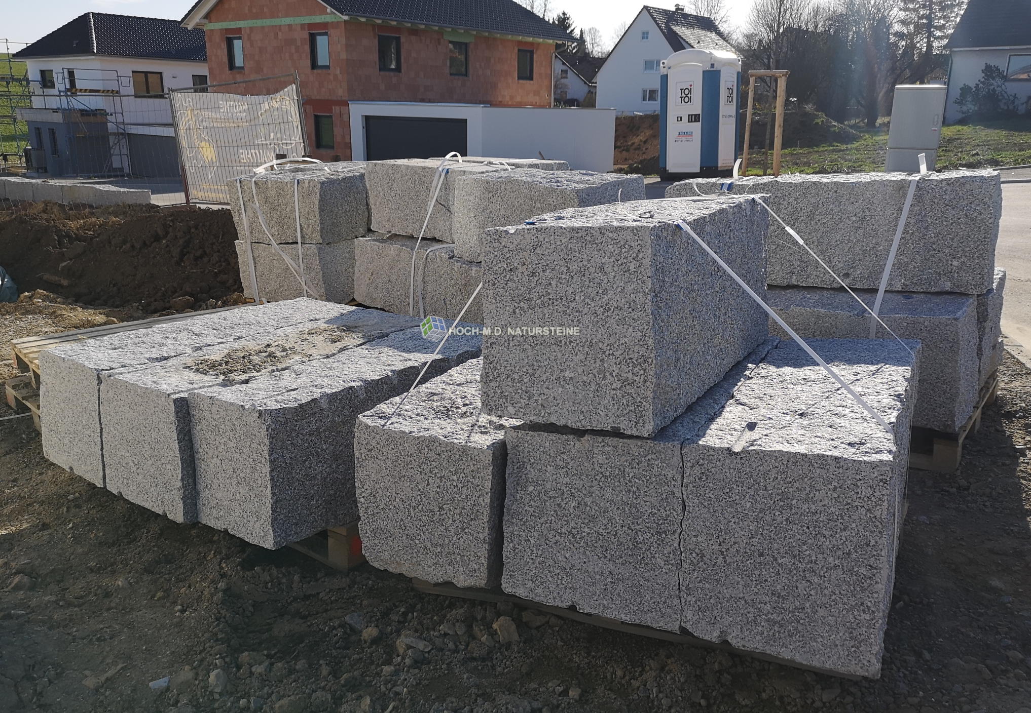 Laban-2 Granitsteine, Granitsteinblöcke